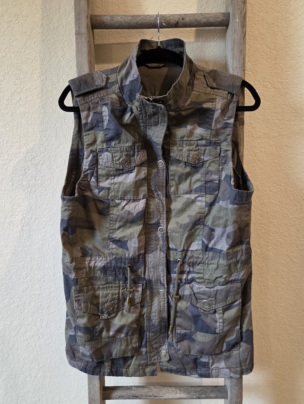 Snobbish Sleeveless Camo Utility Vest - Olive & Gray - Size XL